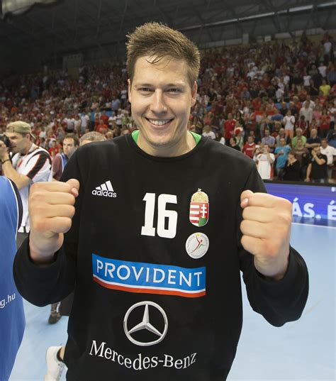 Horváth Roland kézilabdázó portréja meccsen