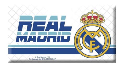Real Madrid hűtőmágnes egy hűtőszekrény ajtaján