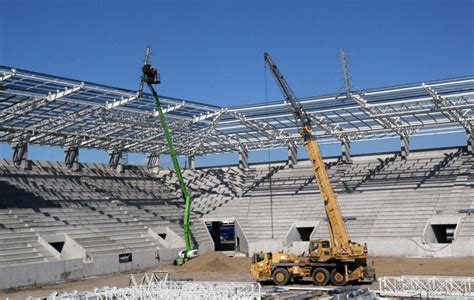 DVTK Stadion építése bokrétaünnep