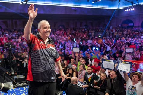 Kevin Painter és Phil Taylor a 2004-es döntő után