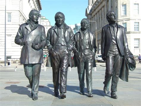 The Beatles szobor az Albert Docknál