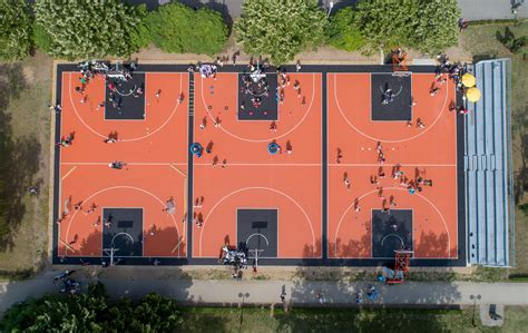 Streetball pályák és jégpálya a soproni sportkomplexumban