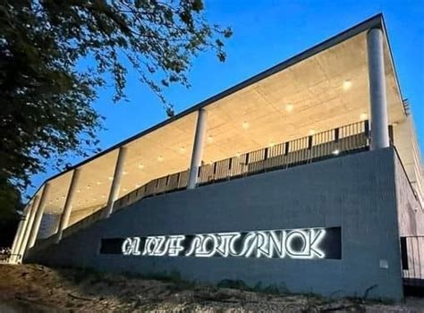 Gál József Sportcsarnok homlokzata
