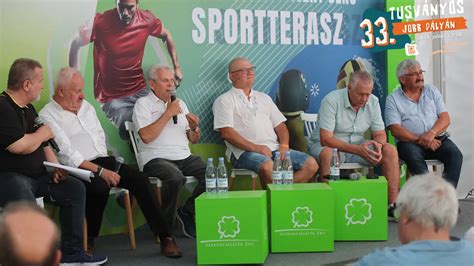 Székelyföldi játékosok a román válogatottban: Basa János, Gál Sándor és Antal Előd