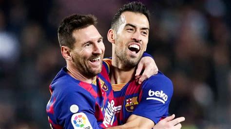 Lionel Messi, Sergio Busquets és Gerard Deulofeu gólöröme a Camp Nouban