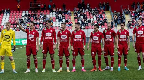 Raúl Stefan futballmérkőzés közben a Kisvárda FC mezében