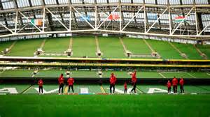 A dublini Aviva Stadion látképe meccs előtt