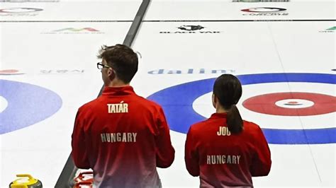 Curling vegyes páros játék közben
