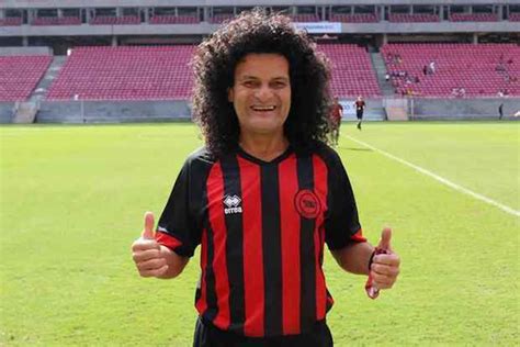 Mauro Shampoo a szalonjában, az 