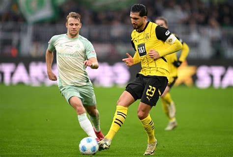 A Borussia Dortmund és Werder Bremen játékosai akcióban