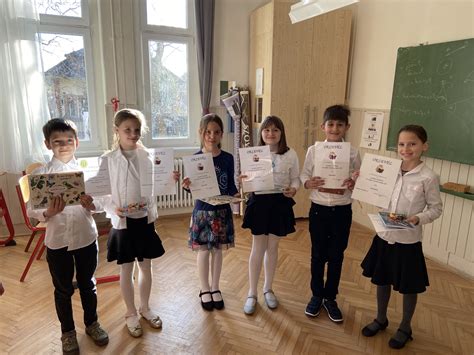 Iskolai versenyek és díjátadók