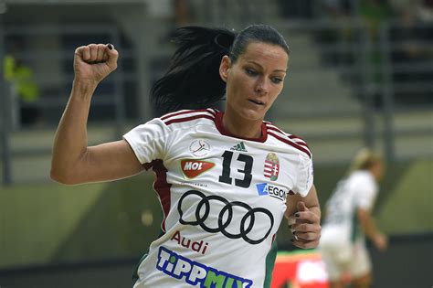 Görbicz Anita a kupával, 2010