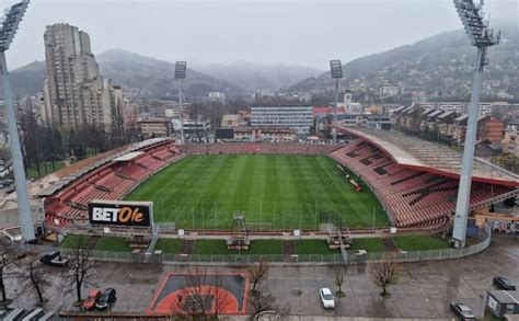 A Bilino Polje Stadion Zenicában, téli körülmények között