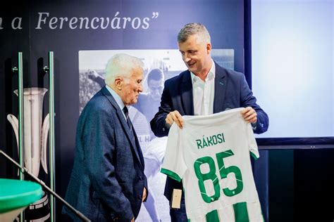 Archív fotó Rákosi Gyuláról Fradi mezben