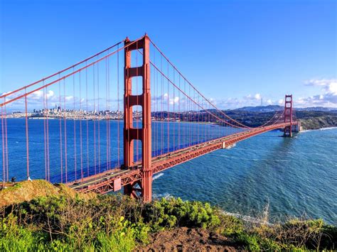 San Francisco látképe Golden Gate híddal