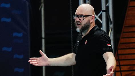 Cseh Sándor szövetségi kapitány a Magyarország - Izrael mérkőzésen