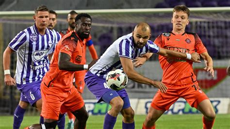 Az Újpest szurkolói csoportjainak emblémái