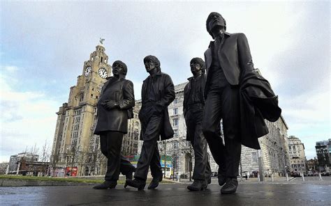 The Beatles szobor Liverpoolban