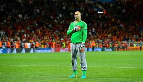 Király Gábor ikonikus szürke mackónadrágja