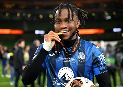 Ademola Lookman gólja az első félidőben