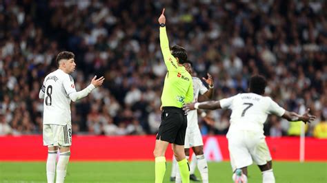Federico Valverde piros lapja és a meccs utáni reakciók