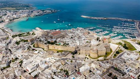 Otranto vára és tengerpartja