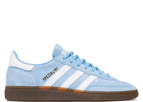Az adidas Handball Spezial Light Blue cipő részletei