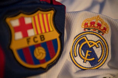 Az FC Barcelona és a magyar legendák kiállításának logója