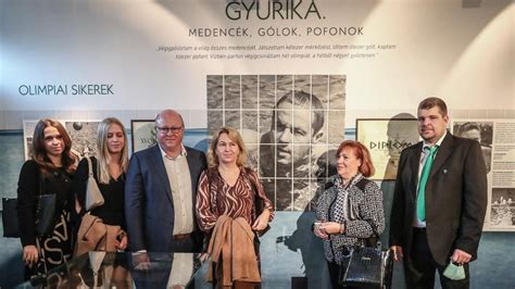 Plakát: Dr. Gyurika - medencék, gólok, pofonok kiállítás