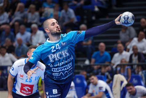 Kristof Jaro a Pick Szeged mezében akció közben