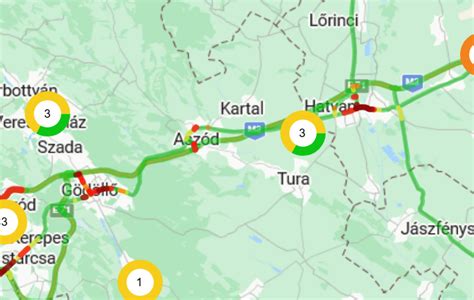 Az M3 Outlet bejárata és az M3-as autópálya melletti elhelyezkedése