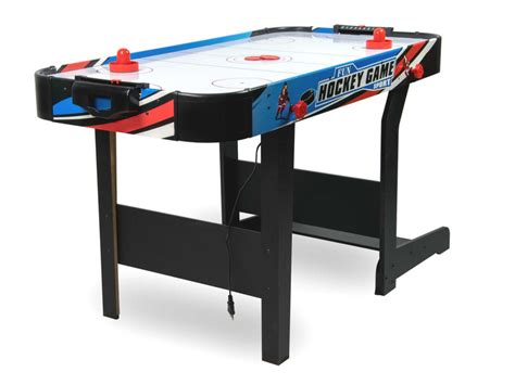 Air hockey asztal a játékhoz szükséges kiegészítőkkel