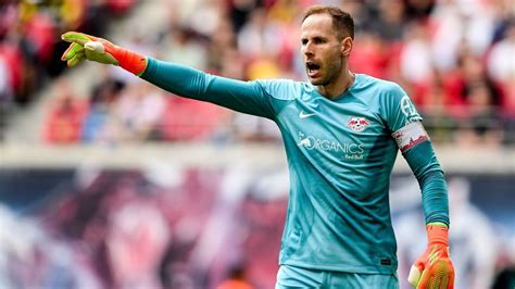 Gulácsi Péter bravúros védése a mérkőzésen