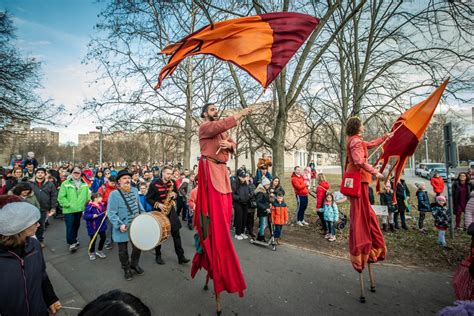 Farsangi felvonulás és maskarások