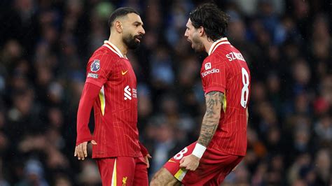 A S. Szalah gólt szerez a Liverpool elleni mérkőzésen