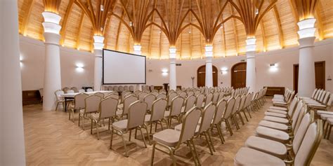 Konferenciaterem elrendezés