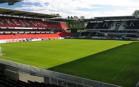 Lerkendal Stadion, Trondheim, Norvégia egy labdarúgó mérkőzésen