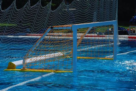 Jéghoki kapuk különböző méretekben