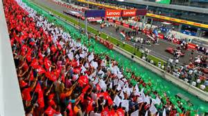 A Legjobb Szurkolói Élmény díj átadása a Formula 1-es Magyar Nagydíjnak