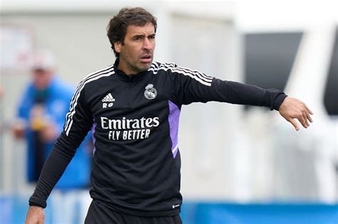 Raúl González a PSG kézilabda edzőjeként