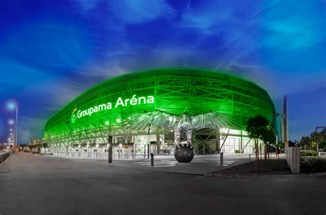 A Ferencváros stadionjának egy látképe, üres székekkel