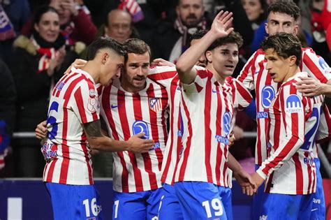 Atlético Madrid és Barcelona játékosok a Király-kupa mérkőzésen