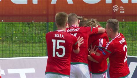 A magyar és a török U17-es válogatott játékosai a pályán egy korábbi mérkőzésen