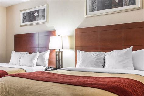 Egy tipikus szoba a Comfort Inn Staten Island szállodában