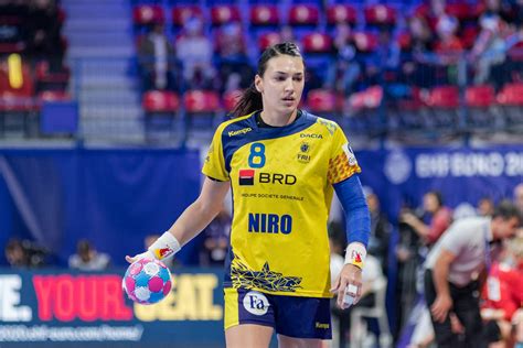 Cristina Neagu játék közben