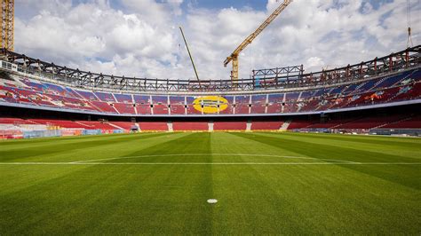 A teltházas Camp Nou lélegzetelállító látványa