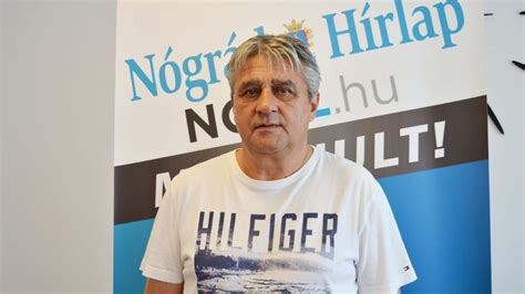 Balga József a 65. születésnapi tortájával az SBTC címerével