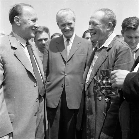 Birkózó küzdelmek a szőnyegen az 1960-as években