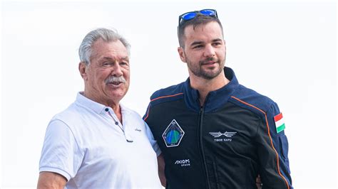 Jégkorongpálya és kapu