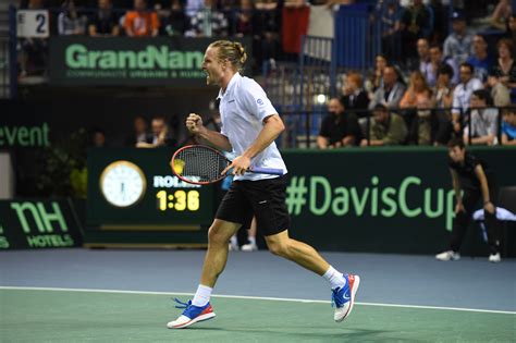 Peter Gojowczyk teniszezés közben